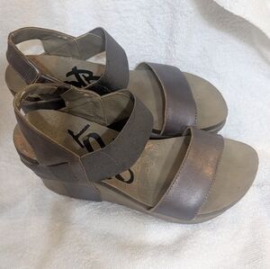 OTBT Bushnell Women's Dark Brown Wedge Sandals
